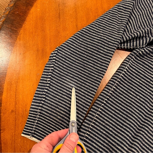 SOLD Dartmoor Men’s 100% Cashmere Crewneck Pullover Sweater Navy Stripe - Picture 16 of 16